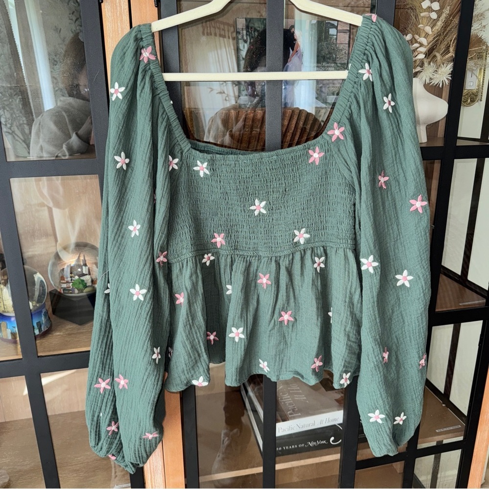 Altar’d State Olivia embroidered babydoll blouse top daisy long sleeve flower - Picture 3 of 8